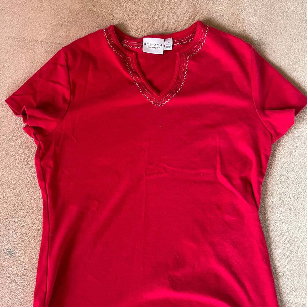 Sonoma Women's Red Short Sleeve V-Neck T-Shirt with Rhinestones